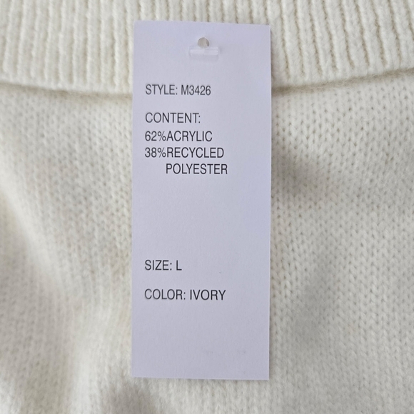 Design History Off The Shoulder Sweater. Cozy casual knit. Ivory. Size Large. Ne - Picture 7 of 7